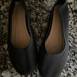 Elegant Black Women's Flats